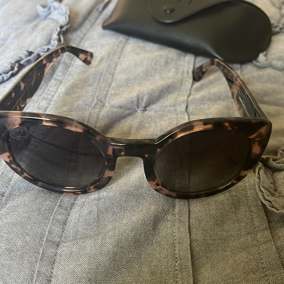 DIFF sunglasses main image 2